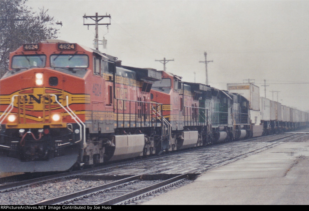 BNSF 4624 West